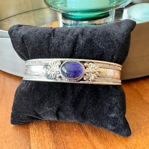 Artisan Nepal Buddhist Bracelet One Stone- Purple